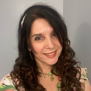 Meet your Posher, Marcia